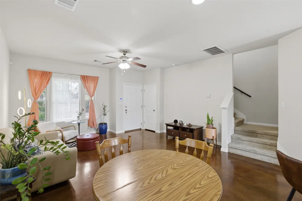 4521 Graceful Lane #469 Austin, TX 78725