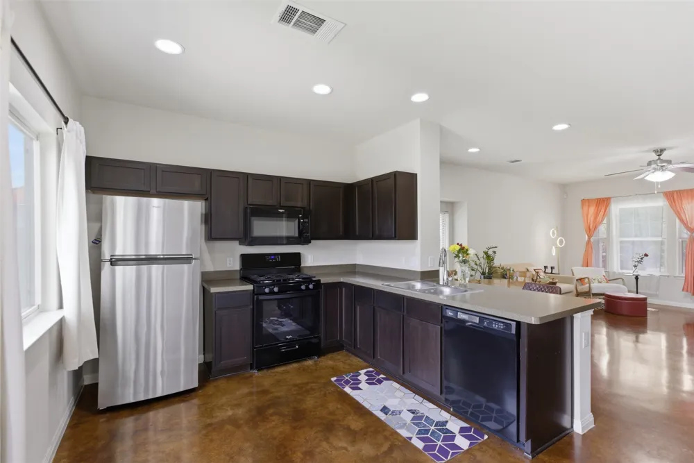 4521 Graceful Lane #469 Austin, TX 78725