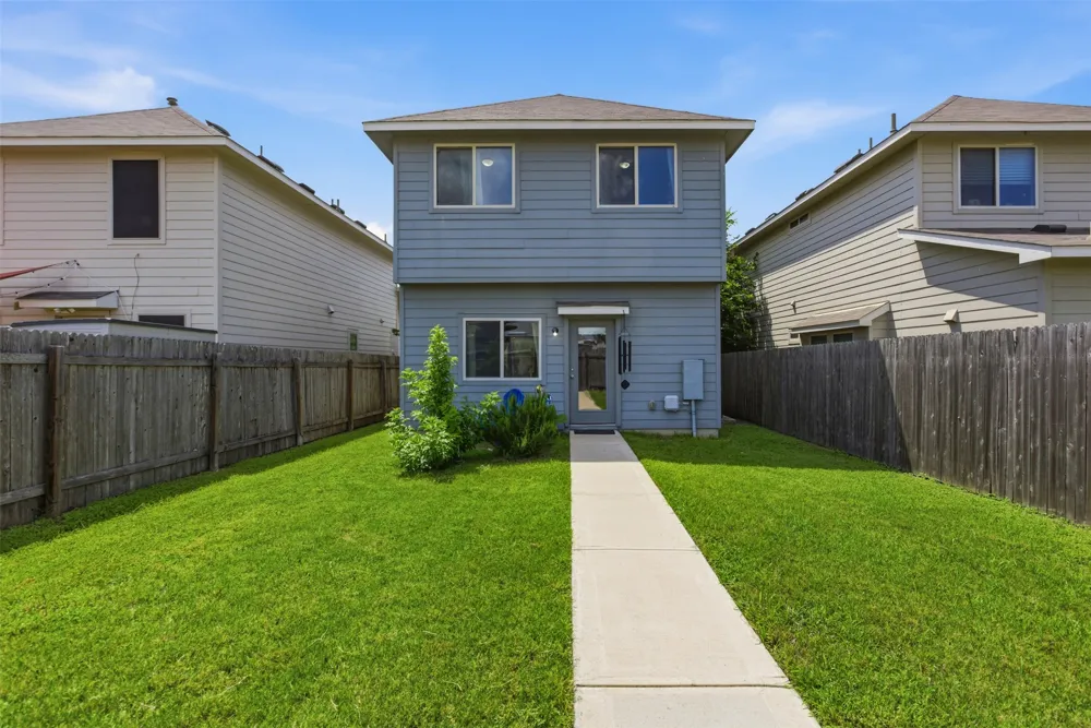 4521 Graceful Lane #469 Austin, TX 78725