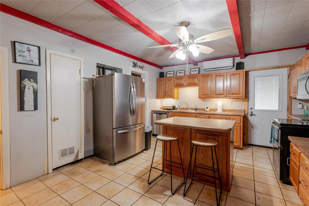 1601 Forum Circle #156 Graford, TX 76449