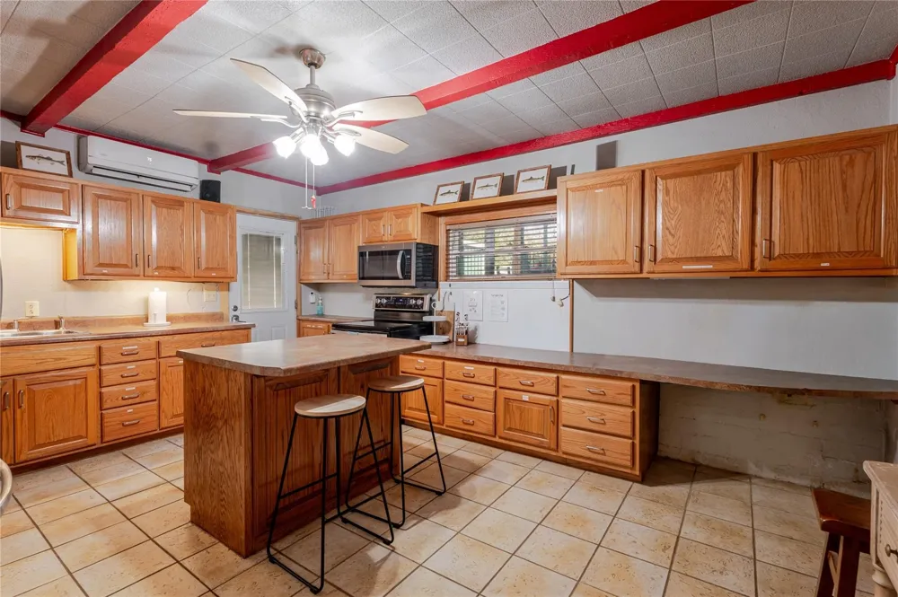 1601 Forum Circle #156 Graford, TX 76449
