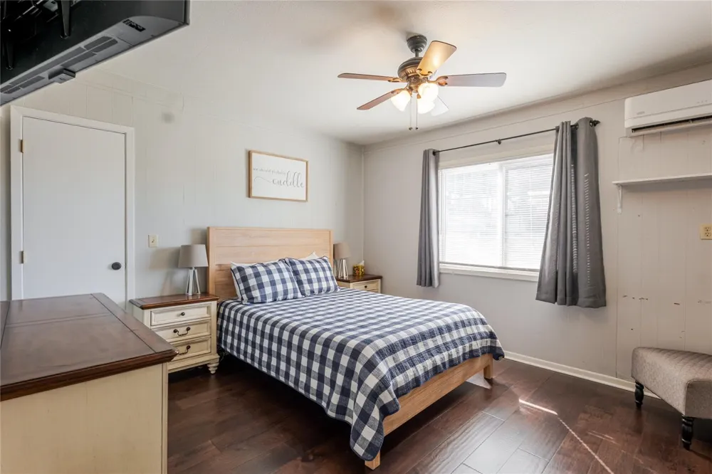 1601 Forum Circle #156 Graford, TX 76449