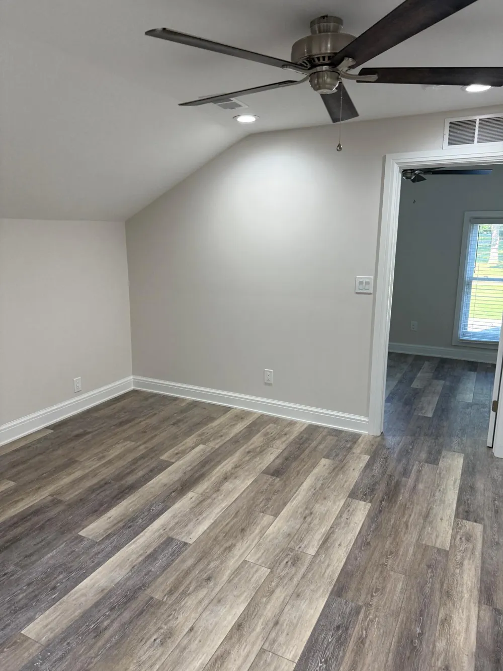 627 River #3 Ypsilanti City, MI 48198