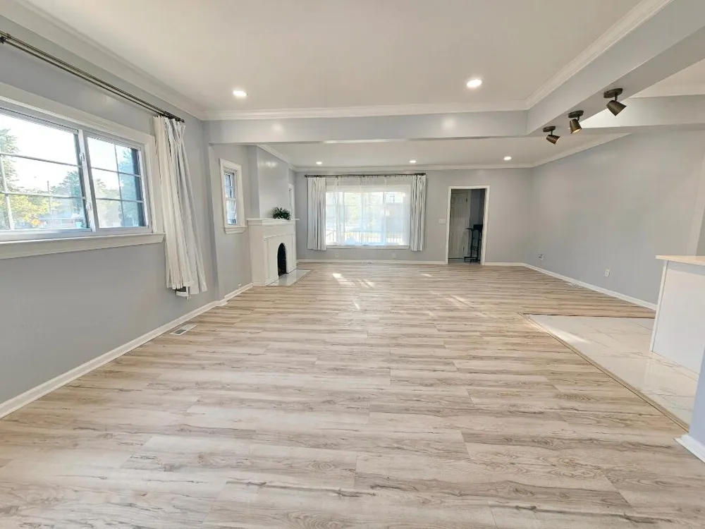 19000 Chandler Park Drive Grosse Pointe Woods City, MI 48236