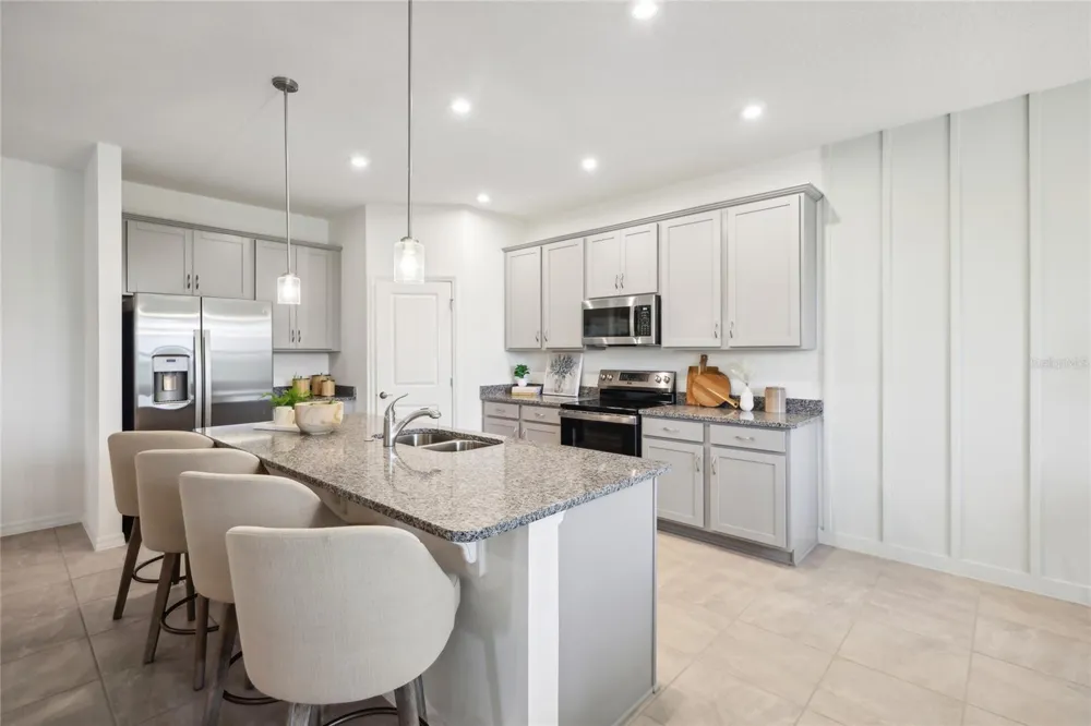 12825 TROVITA DRIVE Grand Island, FL 32735