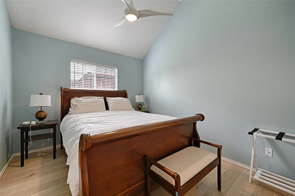 10013 White Lane Irving, TX 75063
