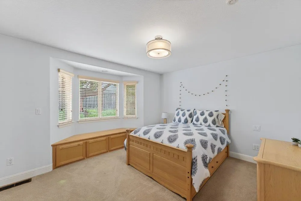 13140 Heritage Circle Royal Oaks, CA 95076