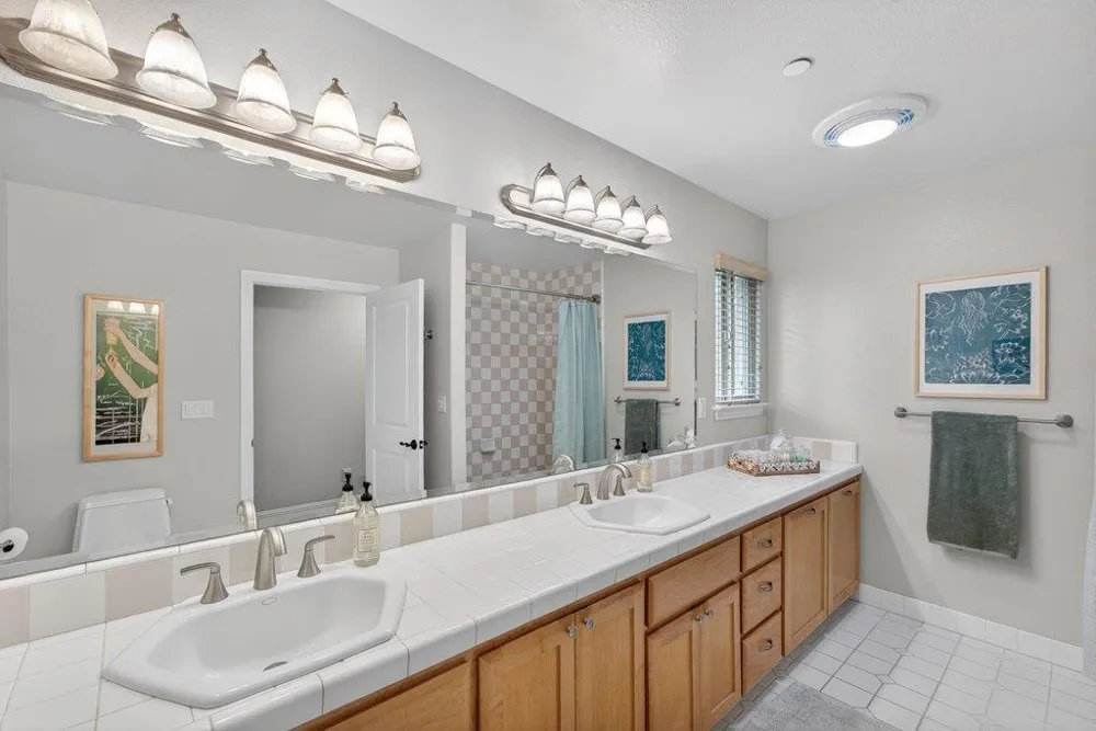 13140 Heritage Circle Royal Oaks, CA 95076