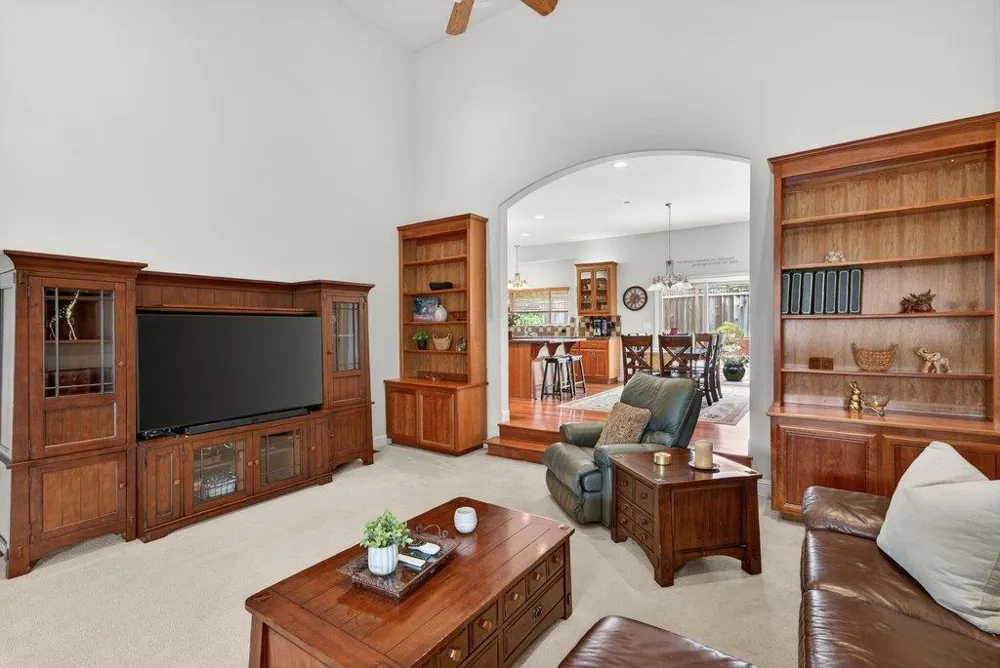 13140 Heritage Circle Royal Oaks, CA 95076