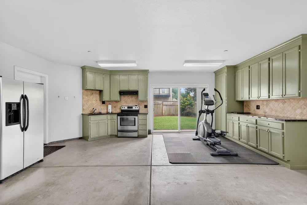 13140 Heritage Circle Royal Oaks, CA 95076