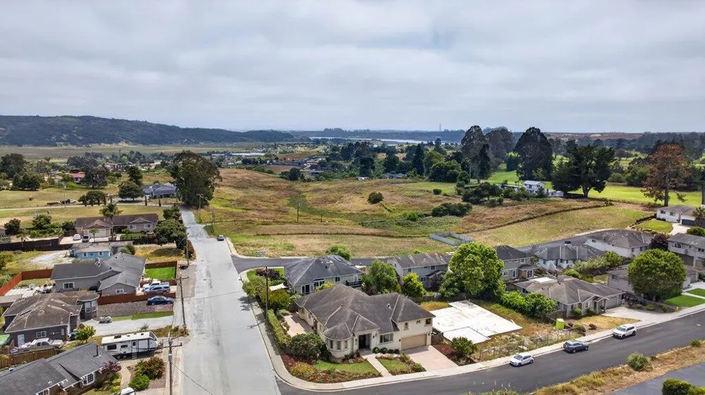 13140 Heritage Circle Royal Oaks, CA 95076