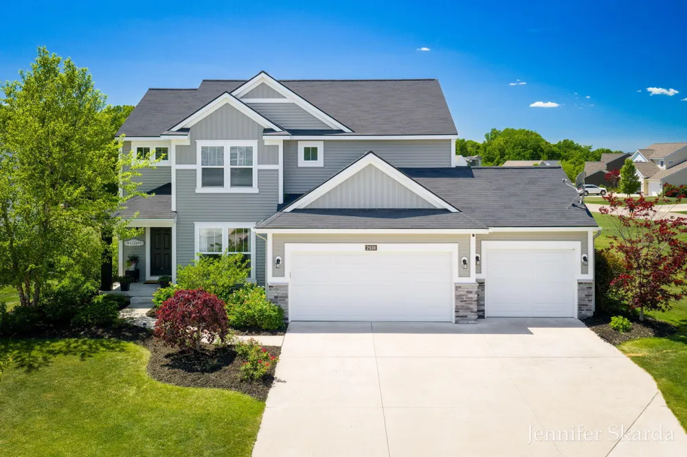 2930 E Morgan Trail NE