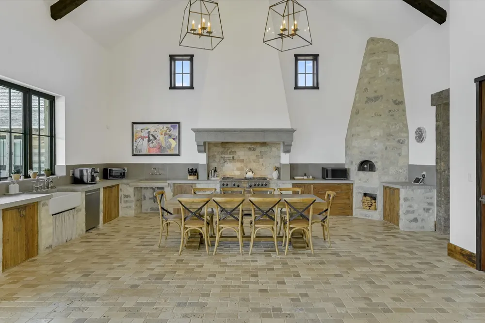 Address Not Shown Dripping Springs, TX 78620
