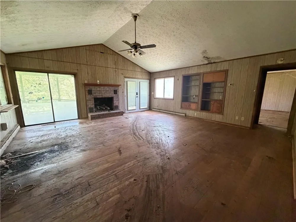738 Hiawassee Estates Hiawassee, GA 30546