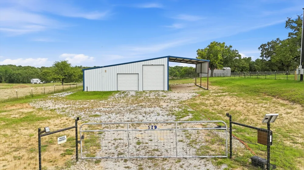 579 County Road 4599 Boyd, TX 76023