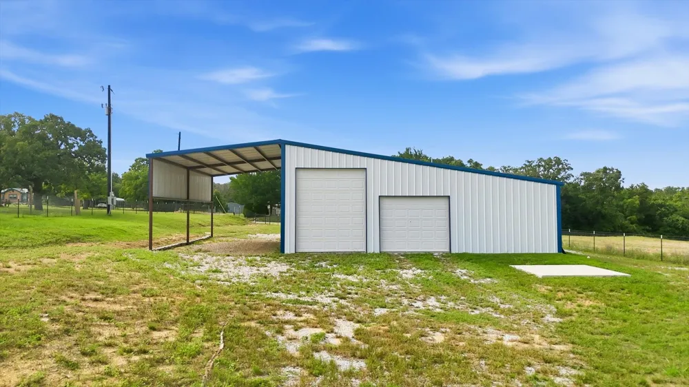 579 County Road 4599 Boyd, TX 76023