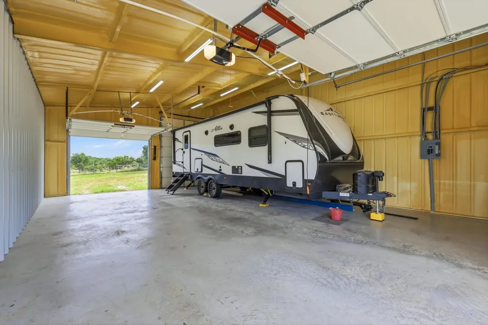 579 County Road 4599 Boyd, TX 76023