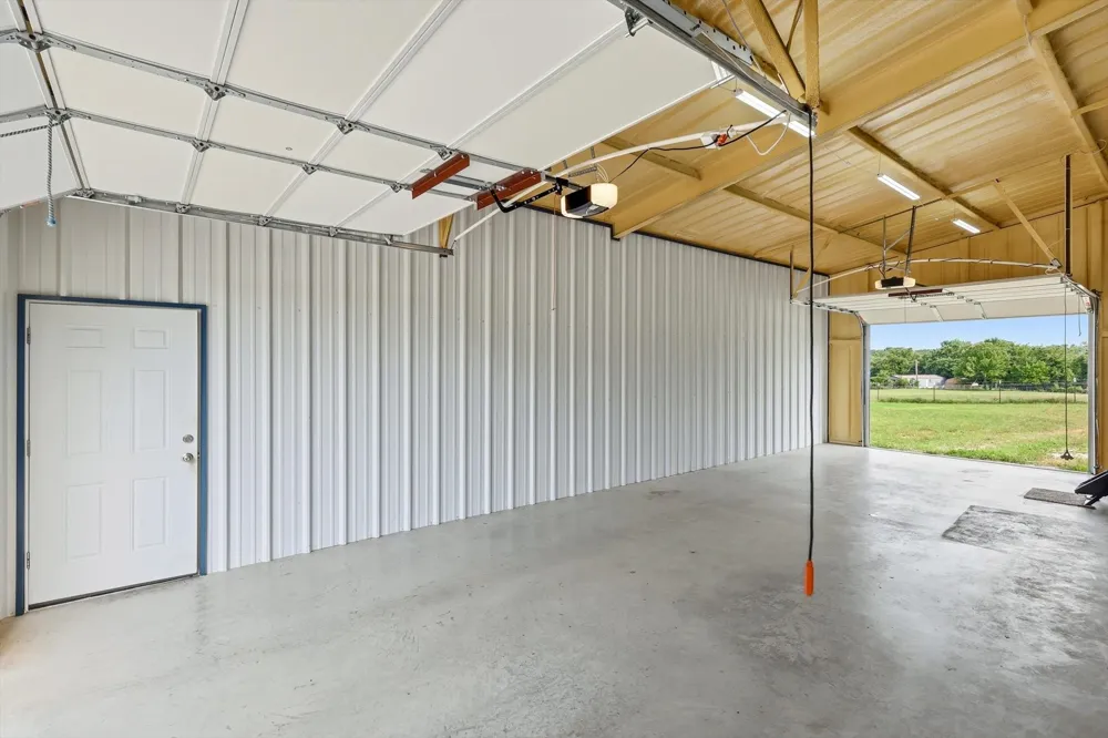 579 County Road 4599 Boyd, TX 76023