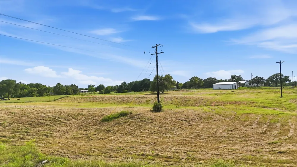 579 County Road 4599 Boyd, TX 76023