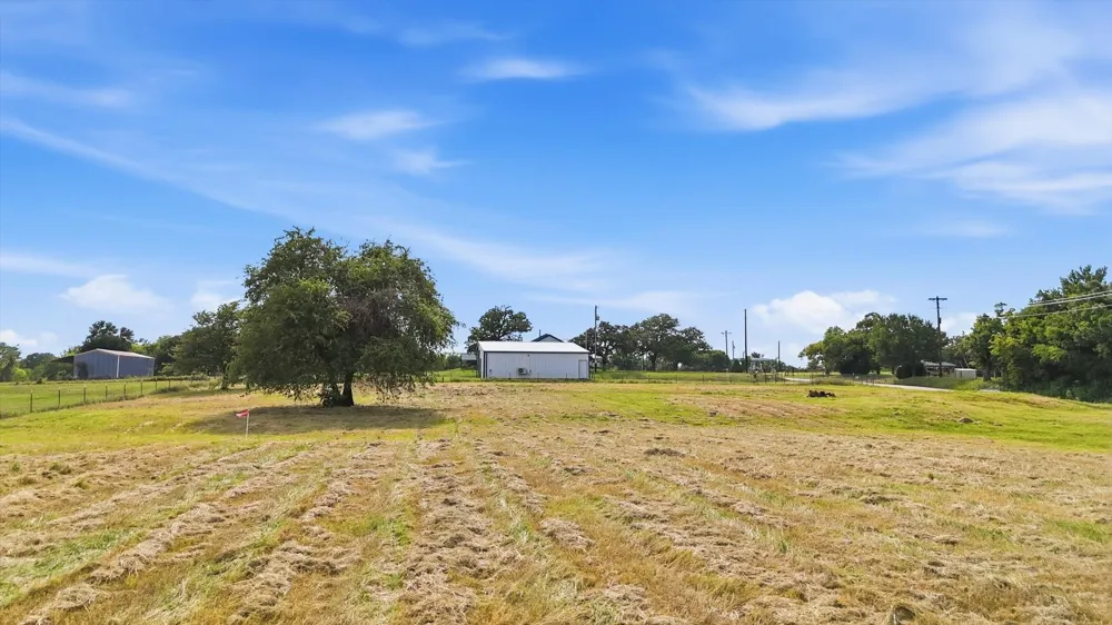579 County Road 4599 Boyd, TX 76023