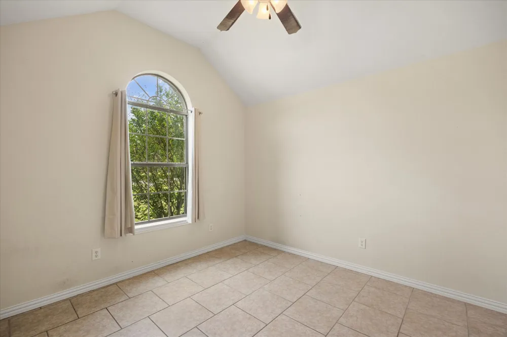 1904 Lazy Court Granbury, TX 76048