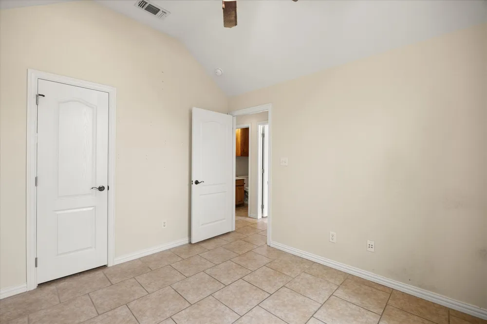 1904 Lazy Court Granbury, TX 76048