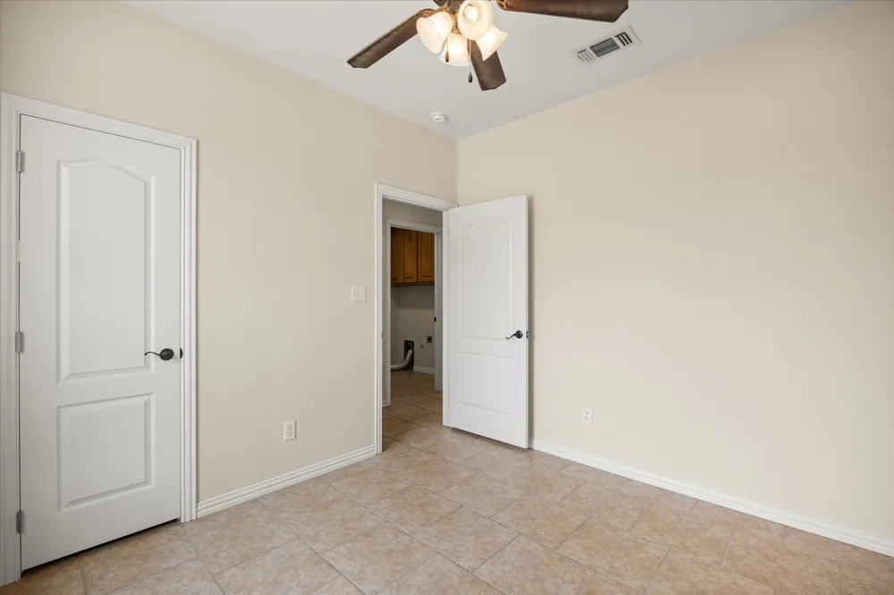 1904 Lazy Court Granbury, TX 76048