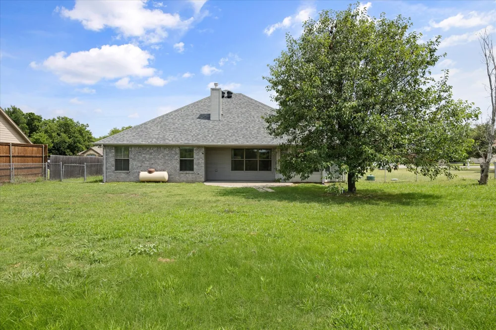 1904 Lazy Court Granbury, TX 76048
