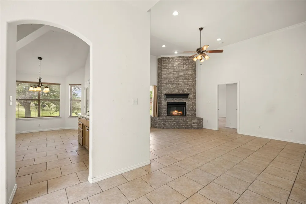 1904 Lazy Court Granbury, TX 76048
