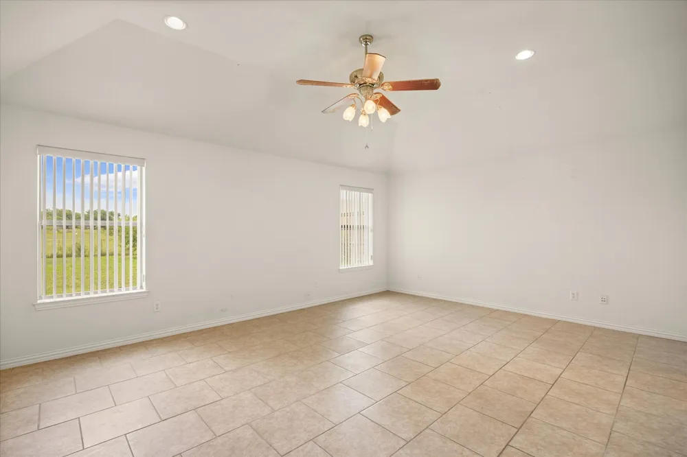 1904 Lazy Court Granbury, TX 76048