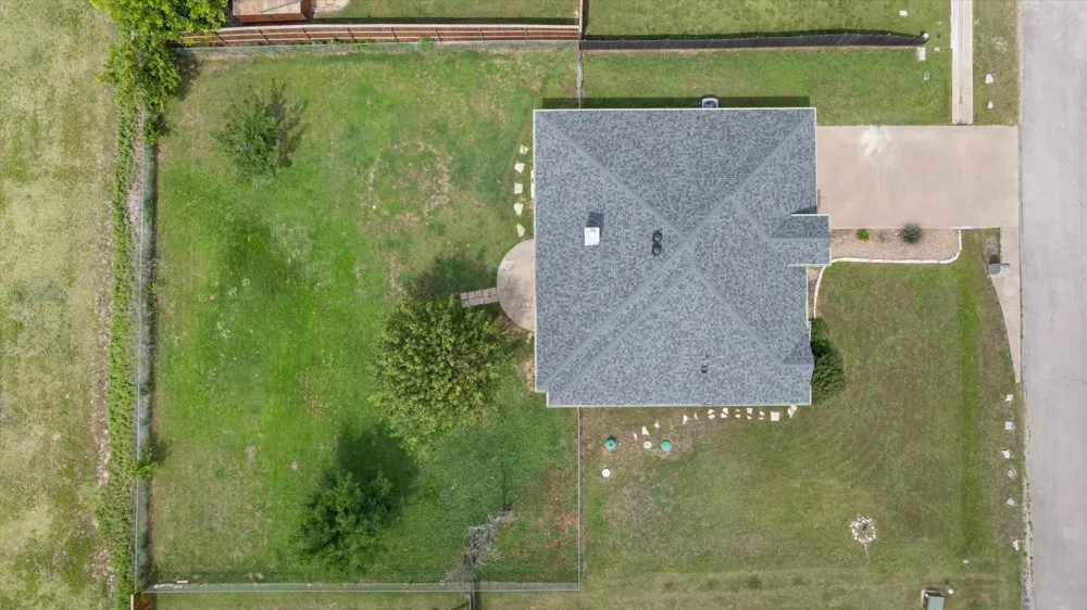 1904 Lazy Court Granbury, TX 76048