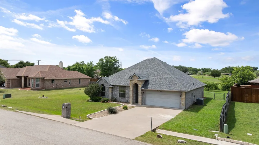 1904 Lazy Court Granbury, TX 76048