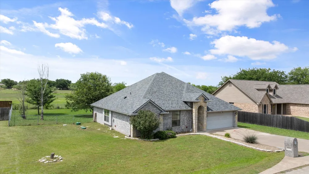 1904 Lazy Court Granbury, TX 76048