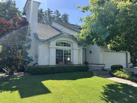 1225 Riesling Cir.