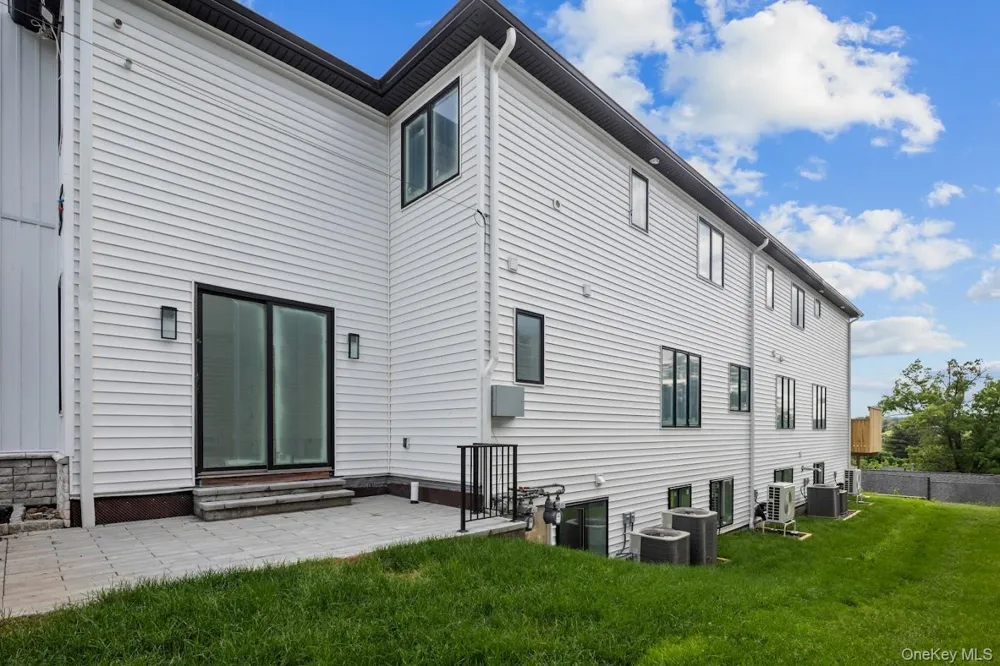 35 Prospect Street #113 Spring Valley, NY 10977