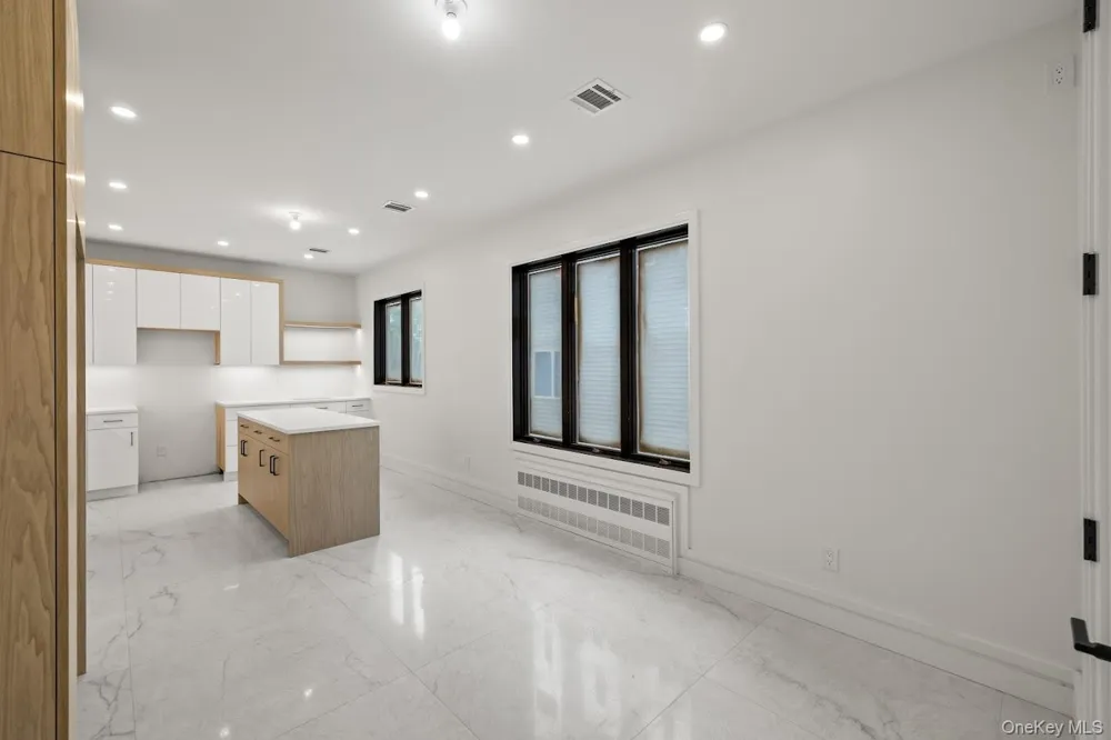 35 Prospect Street #113 Spring Valley, NY 10977