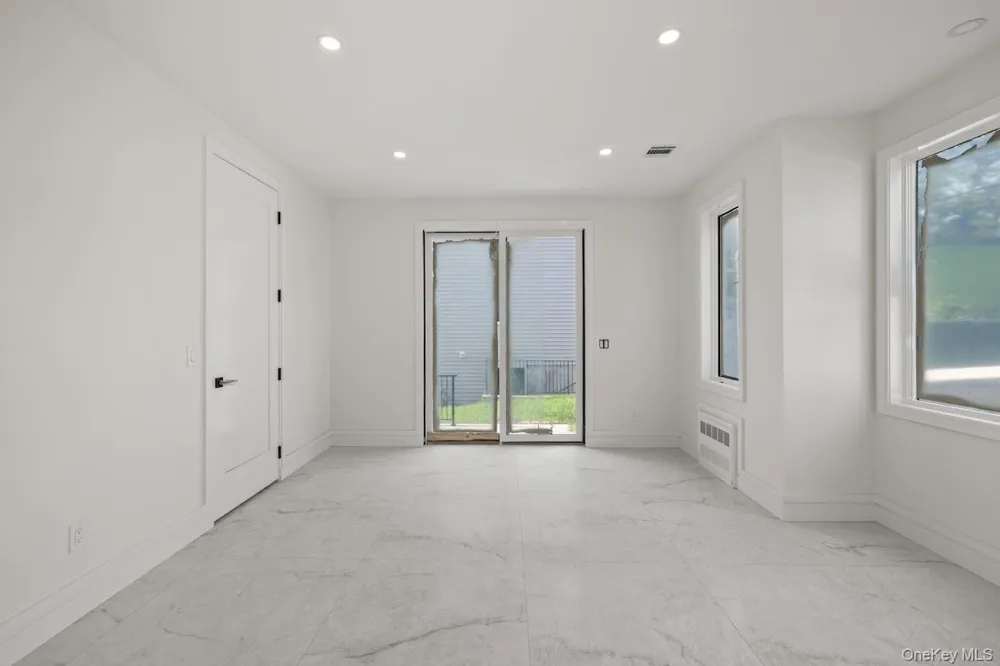 35 Prospect Street #113 Spring Valley, NY 10977