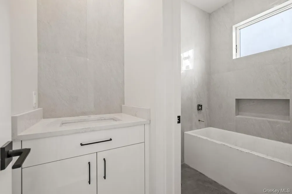35 Prospect Street #113 Spring Valley, NY 10977