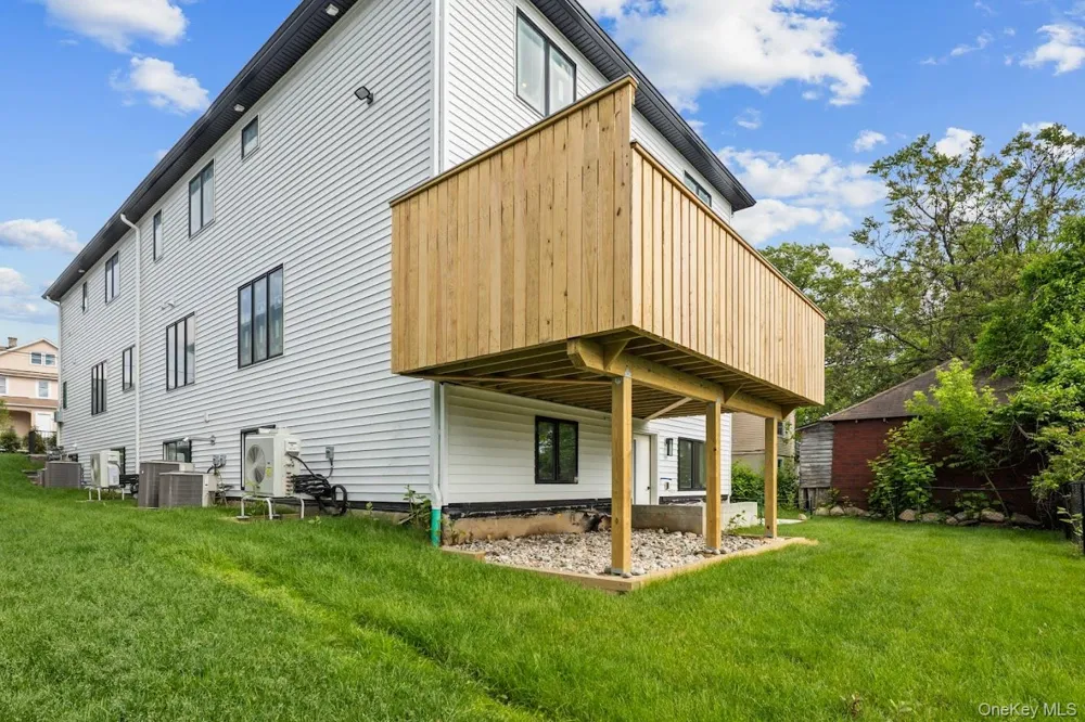 35 Prospect Street #111 Spring Valley, NY 10977