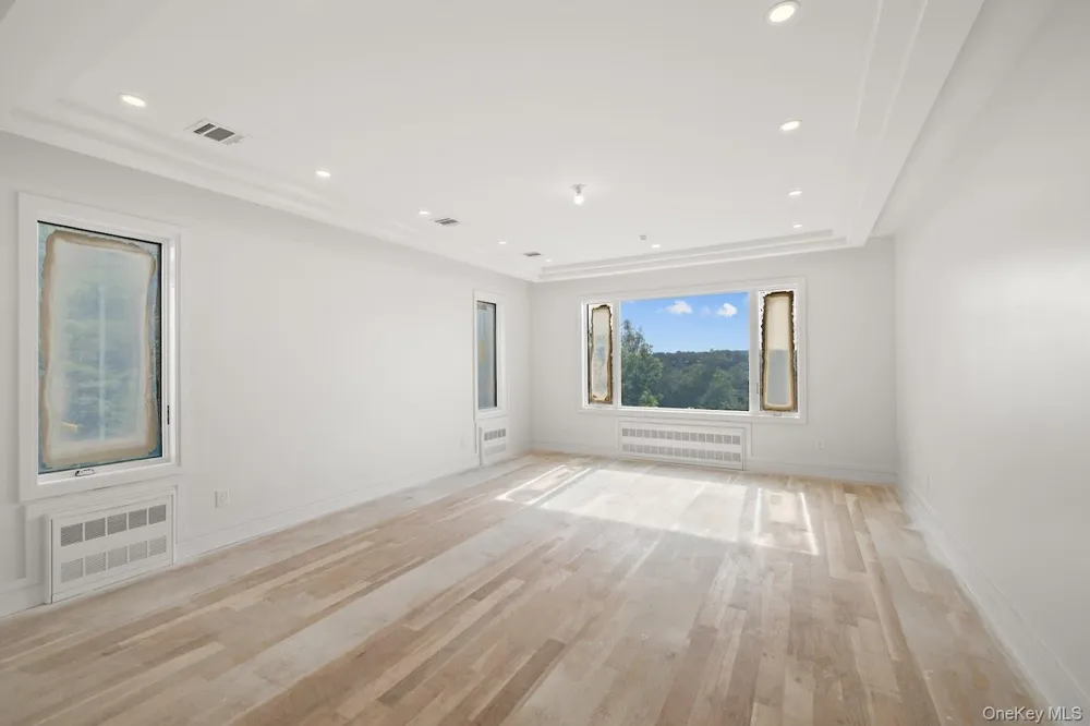 35 Prospect Street #111 Spring Valley, NY 10977