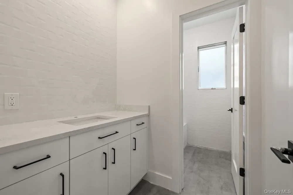 35 Prospect Street #111 Spring Valley, NY 10977