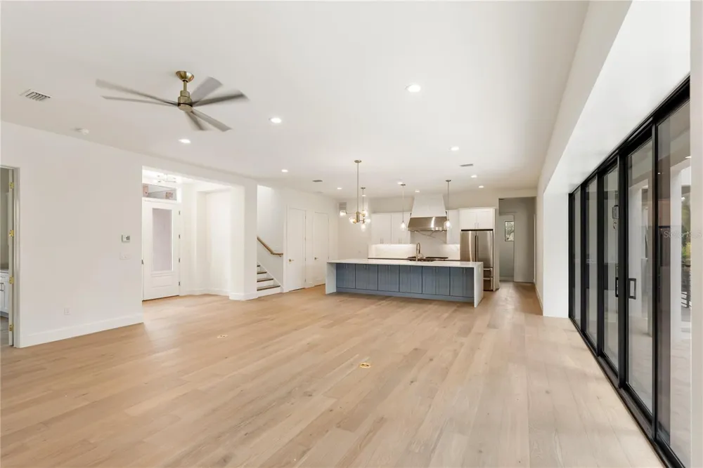3800 FLORES AVENUE Sarasota, FL 34239