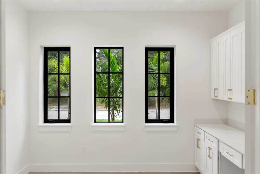 3800 FLORES AVENUE Sarasota, FL 34239