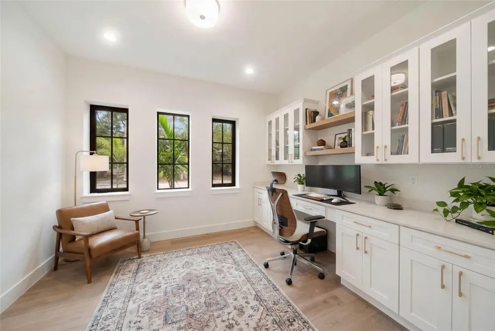3800 FLORES AVENUE Sarasota, FL 34239