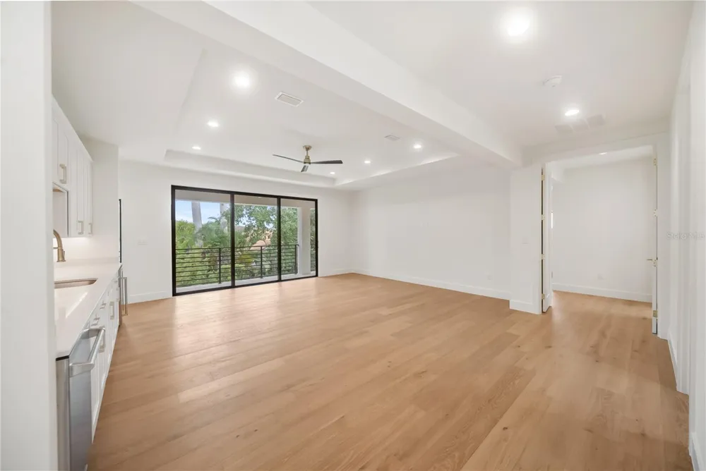 3800 FLORES AVENUE Sarasota, FL 34239