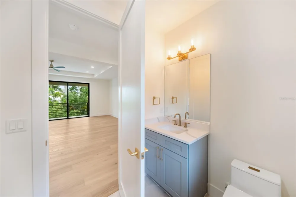 3800 FLORES AVENUE Sarasota, FL 34239