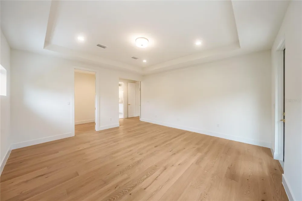 3800 FLORES AVENUE Sarasota, FL 34239