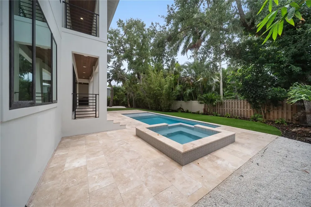 3800 FLORES AVENUE Sarasota, FL 34239