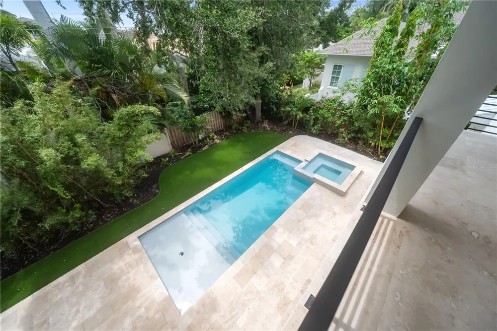 3800 FLORES AVENUE Sarasota, FL 34239