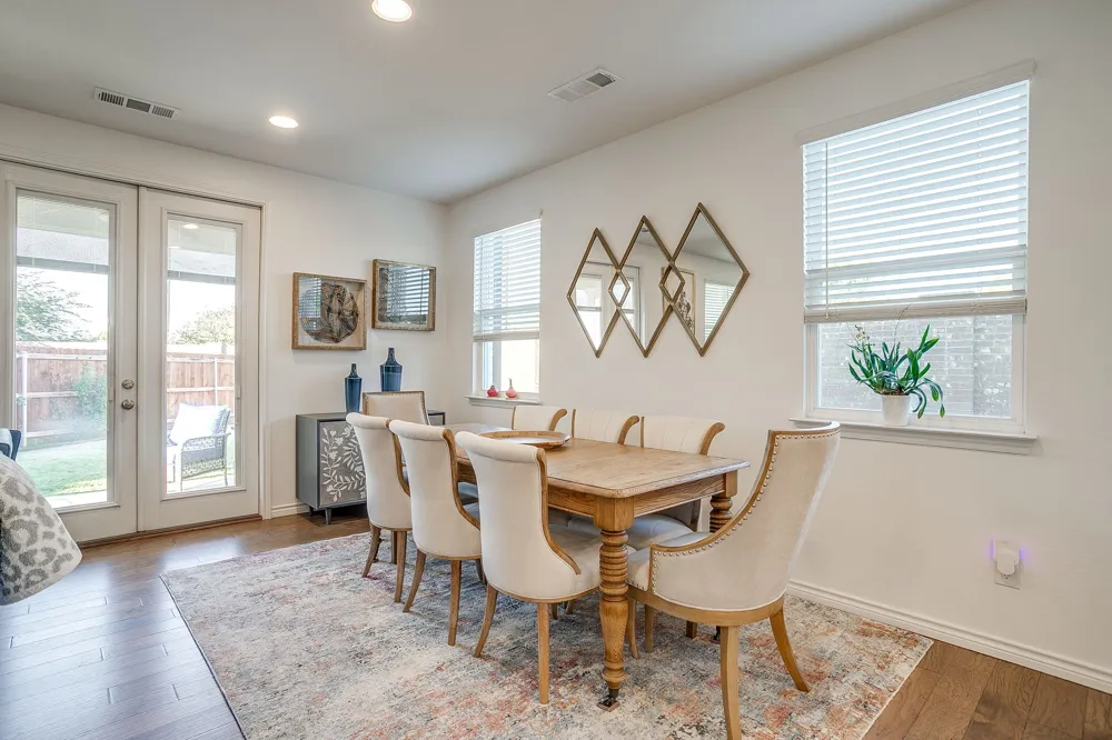 109 Crossroads Circle Westworth Village, TX 76114